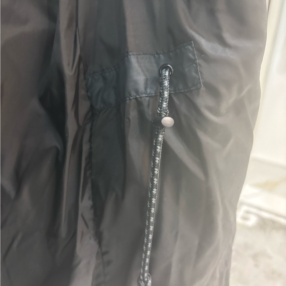 Columbia Charcoal Insulated Vest - Picture 5 of 5
